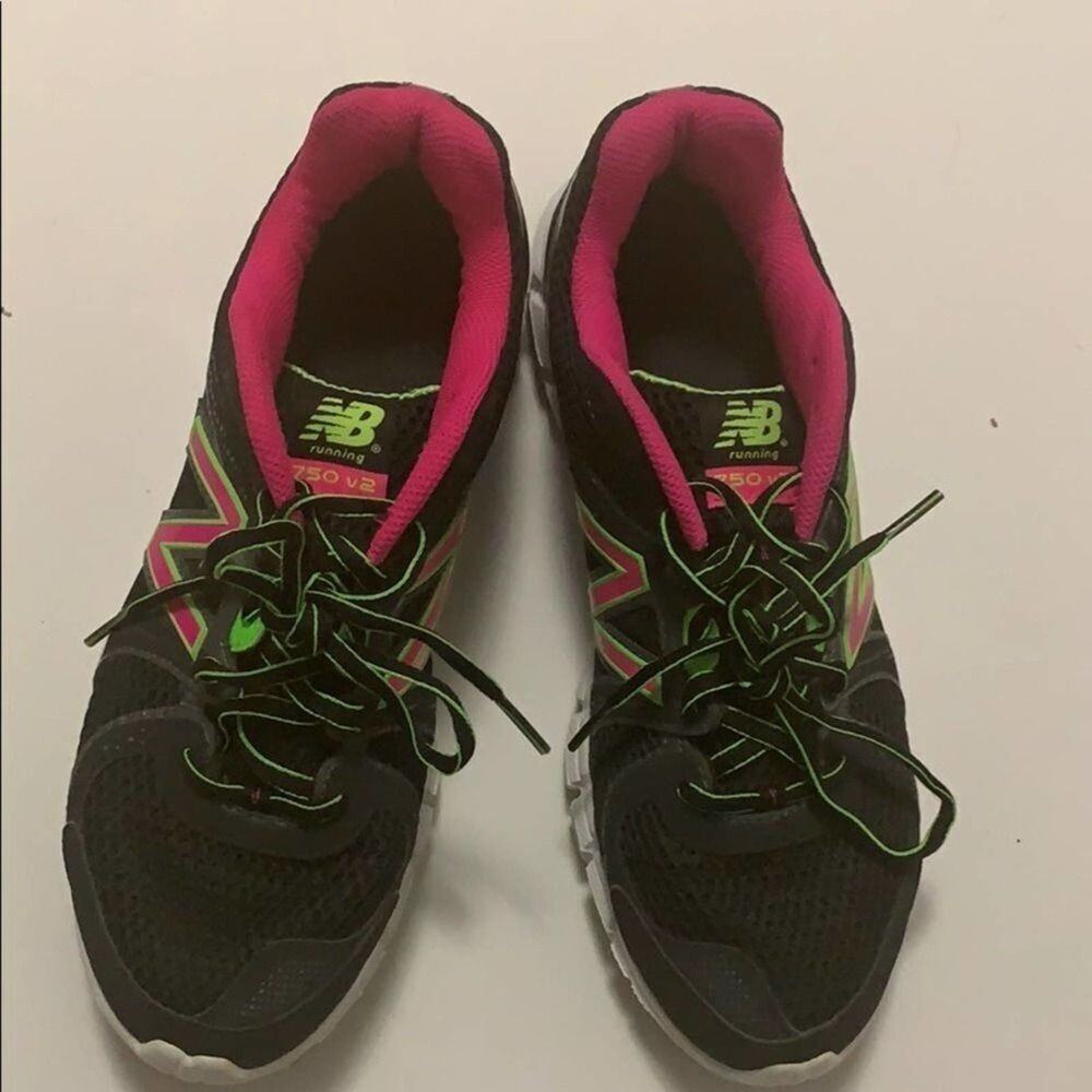 NEWBALANCE 750 V2 WOMEN RUNNING SNEAKERS SZ‎ 9 1/2
